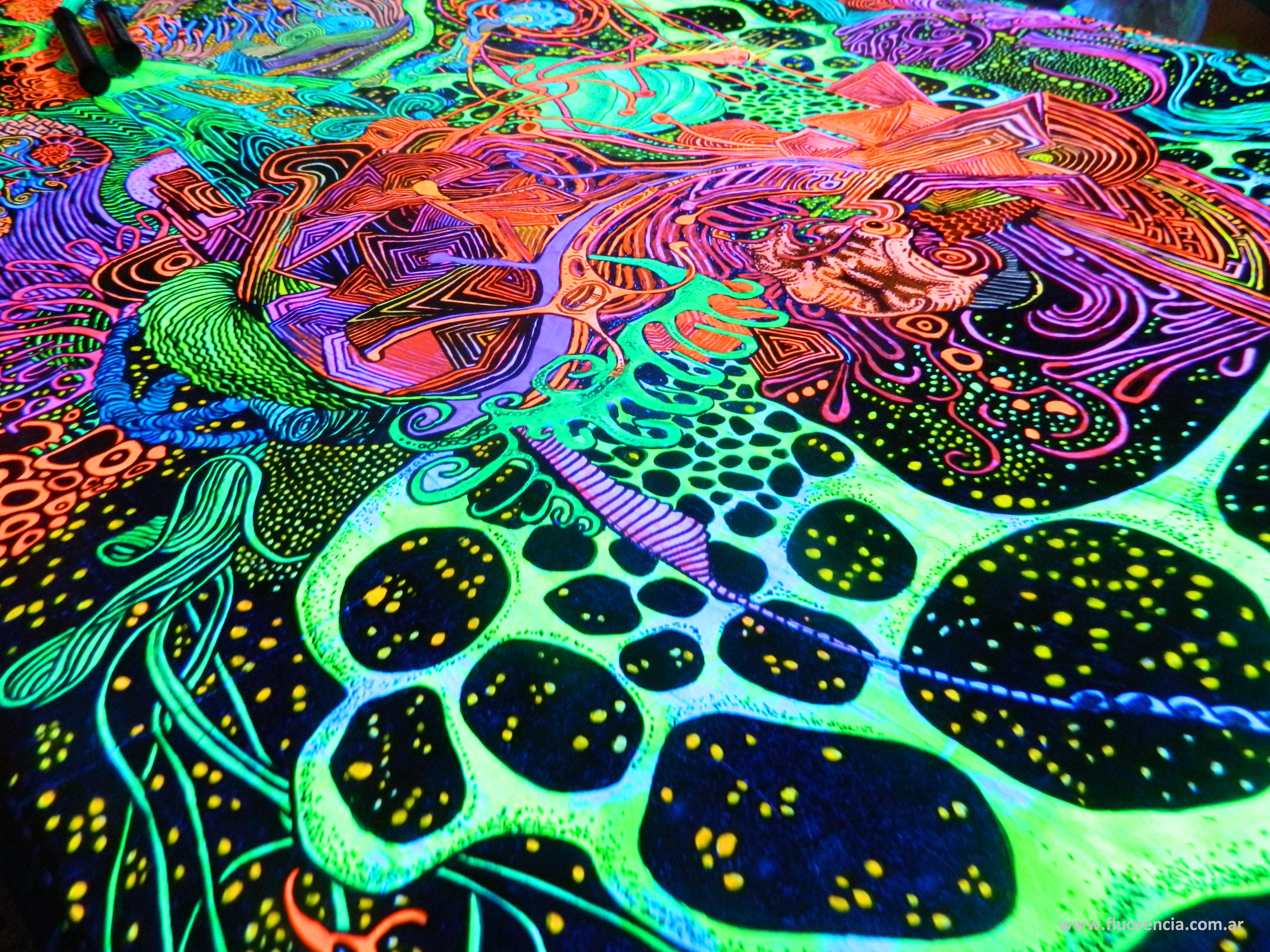 Psychedelic-drawing-blacklight-art-www.f